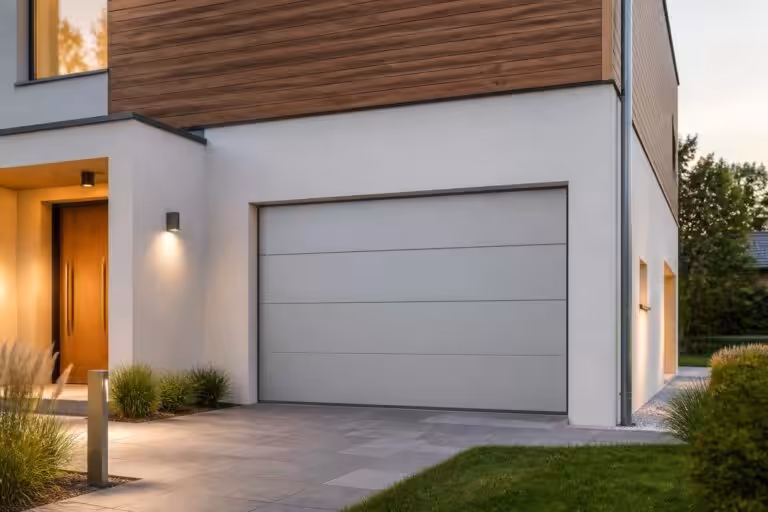 Porte de garage sans débordement : comment bien la choisir